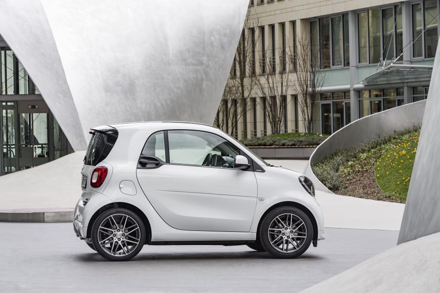  Smart ForTwo Coupe by Brabus 2016 года  (фото 5 из 18)